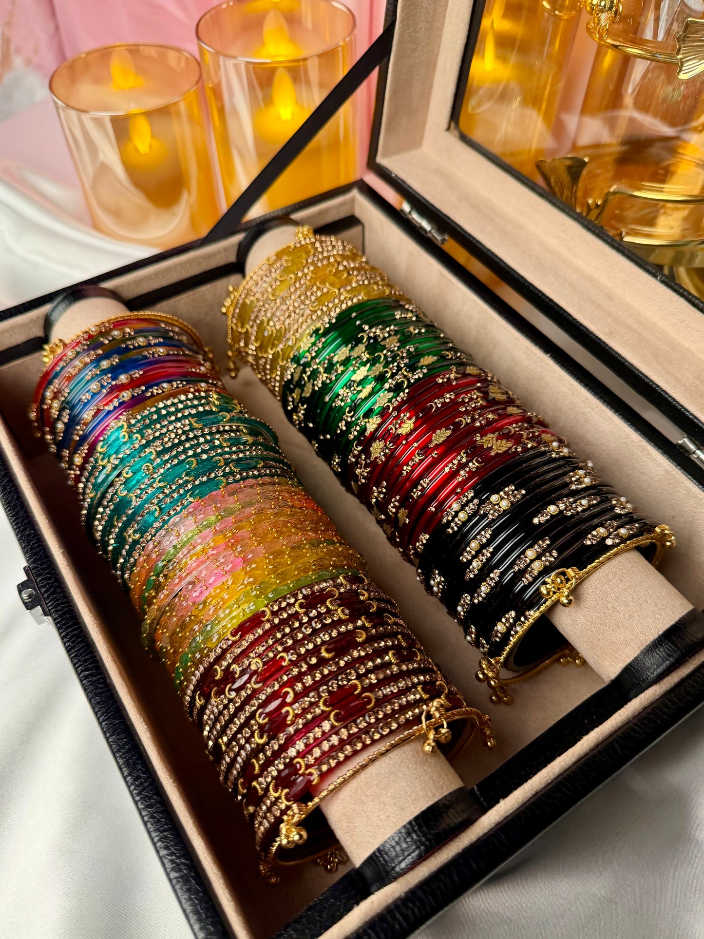 Premium Kashmiri Bangle Box – 96 Pcs Bangles + 4 Pcs Ghungroo