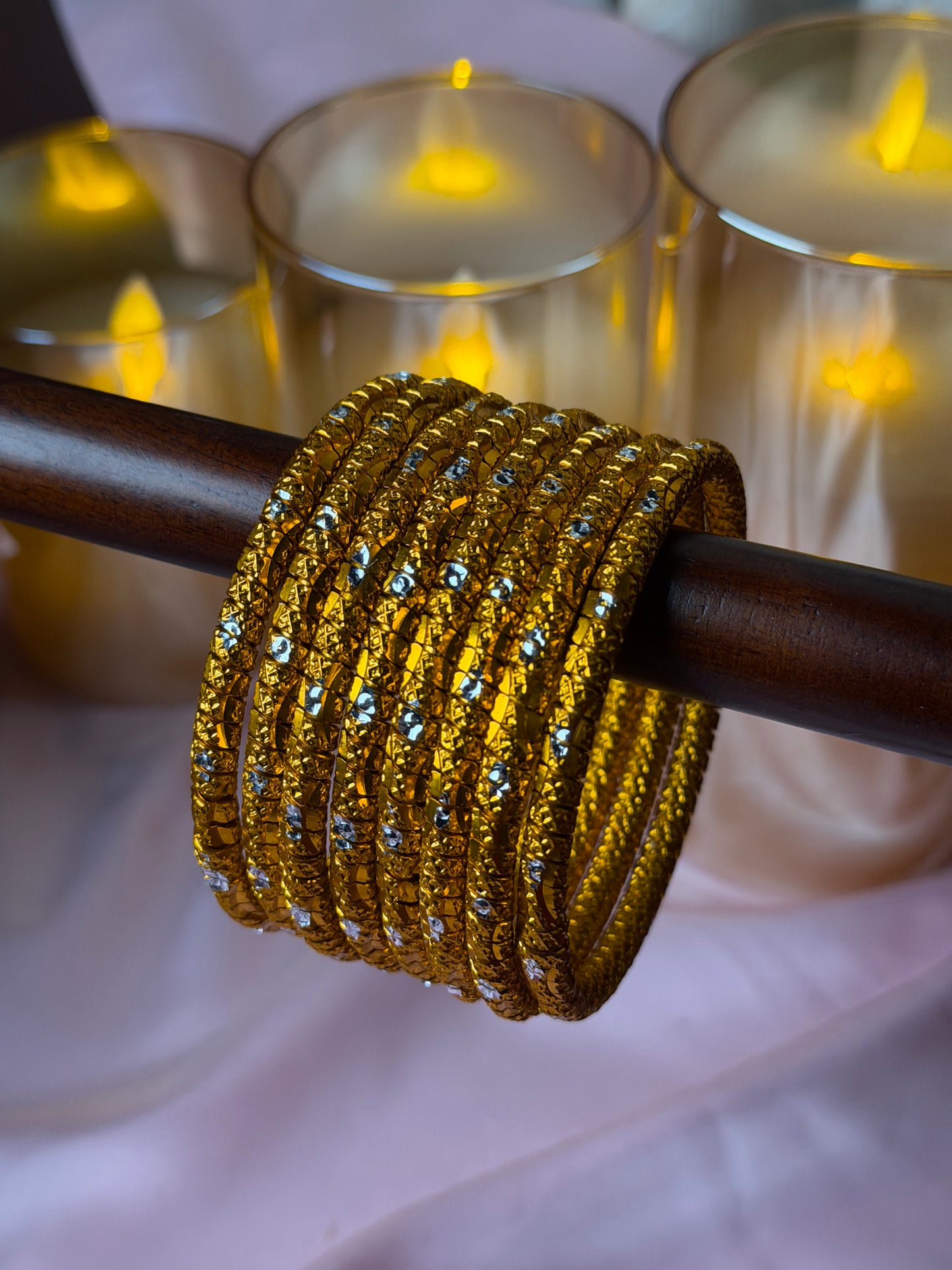 Metal Royal Gold Diamond Mesh Bangles