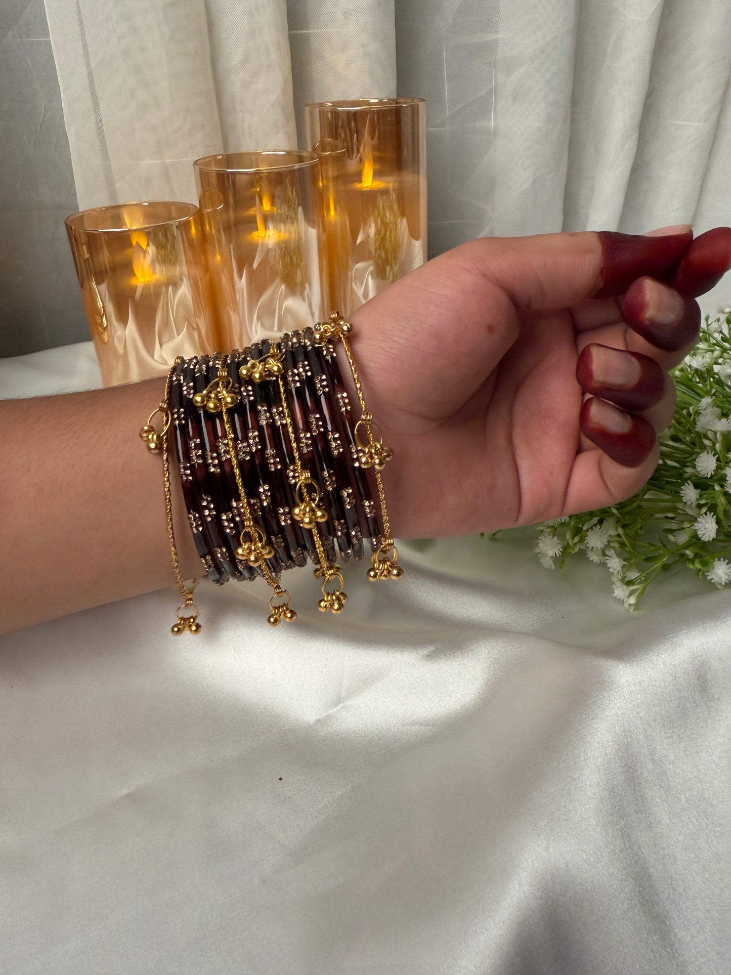 Festival Glow Wine Ghungroo Bangles – 24 Pcs Bangles + 8 Pcs Ghungroo
