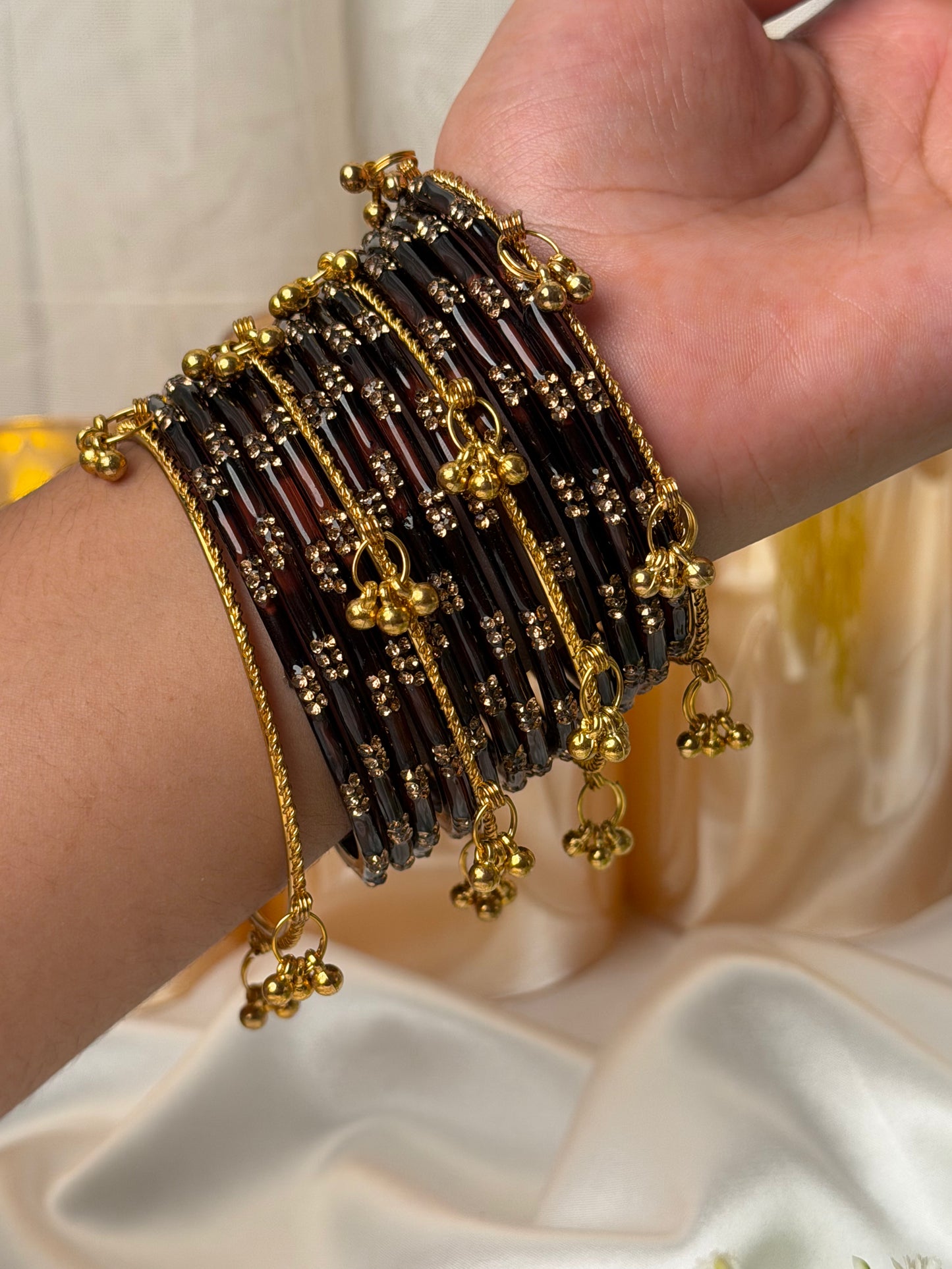 Festival Glow Wine Ghungroo Bangles – 24 Pcs Bangles + 8 Pcs Ghungroo