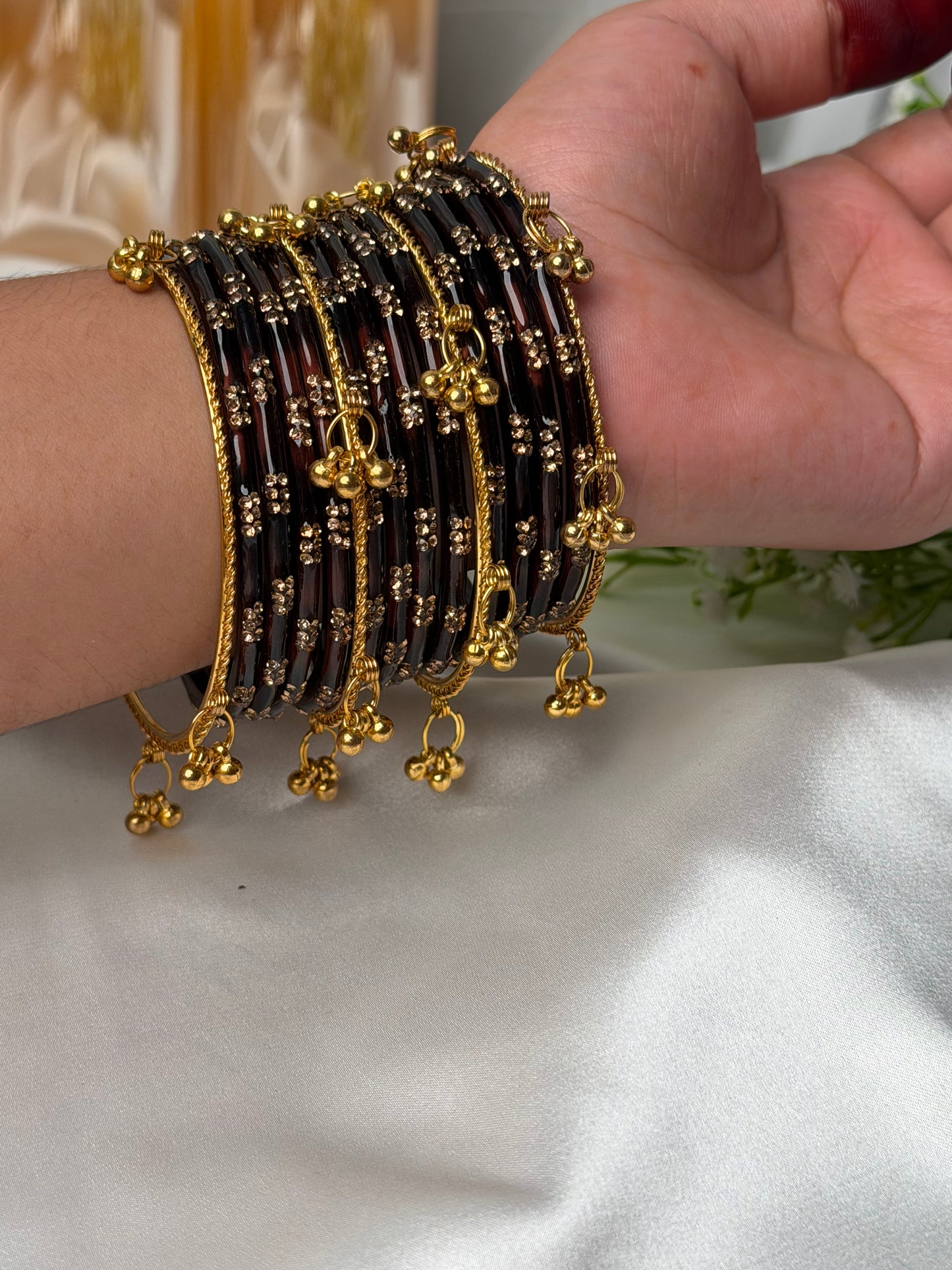 Festival Glow Wine Ghungroo Bangles – 24 Pcs Bangles + 8 Pcs Ghungroo